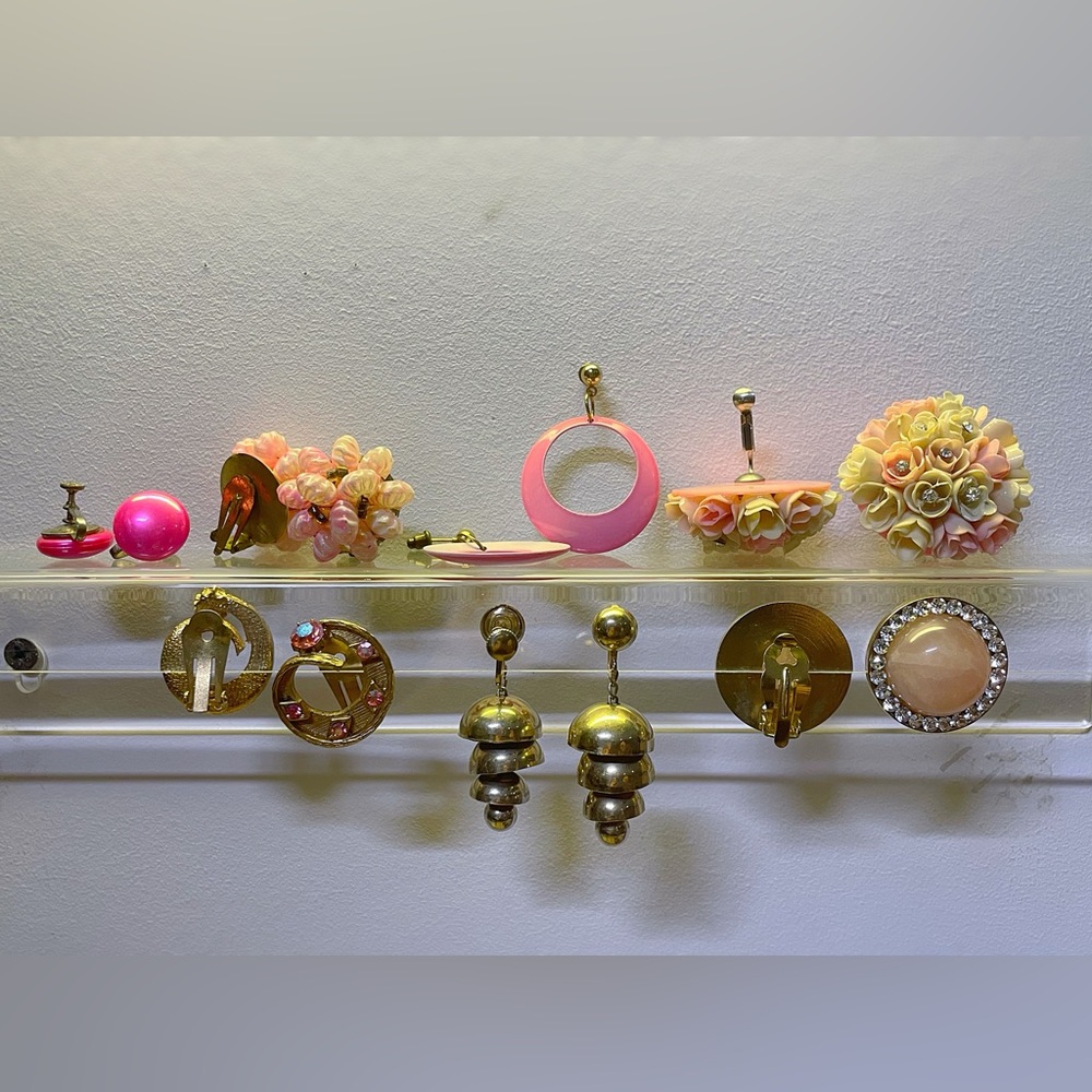 Vintage 60’s Style Pink Tones Earrings Set